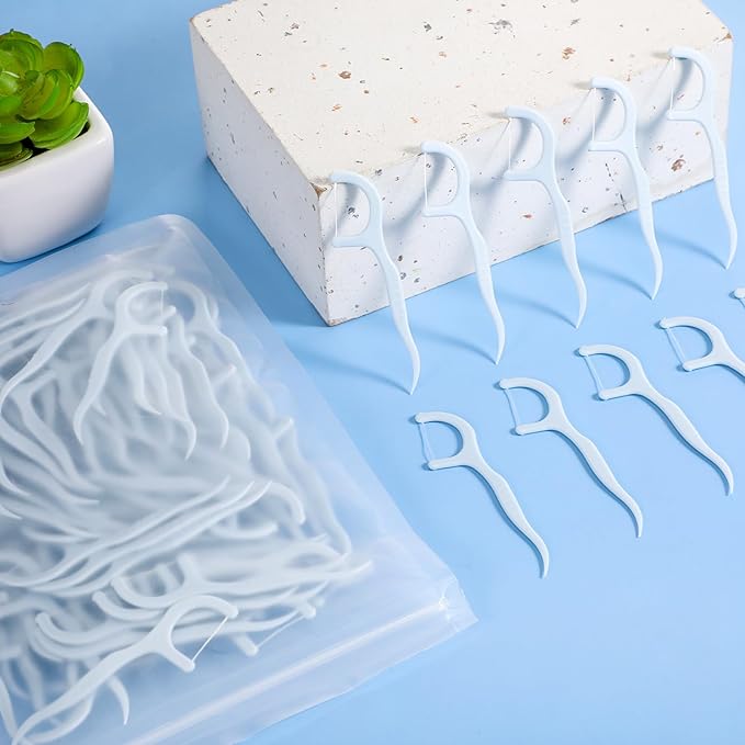 Baderke 600 Count Floss Picks Bulk Dental Flossers Picks for Adults Non Breakable Tooth Picks Flossers Teeth Cleaning Dental for Family Pack Travel(Light Blue)