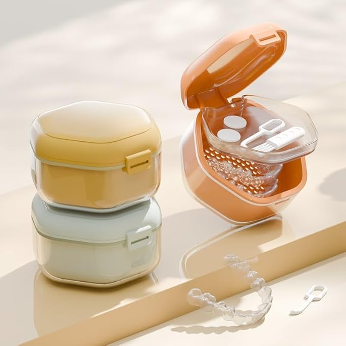 Double-layer Invisible Braces Orthodontic Retainer Storage Box,Retainer Case,Mouth Guard Case,Portable Denture Storage Washable Box with Hook,BPA-Free Teeth Whitening Storage Box (white)