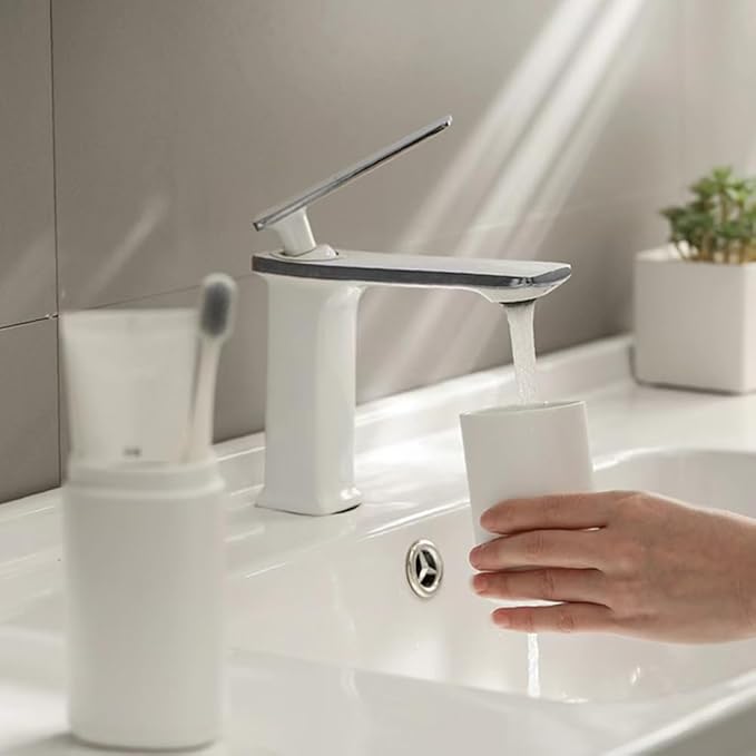 Travel Toothbrush Case Storage Toothbrush Container Cup Holder Portable Toothbrush Case for Home Outdoor Travel Cup Organizer