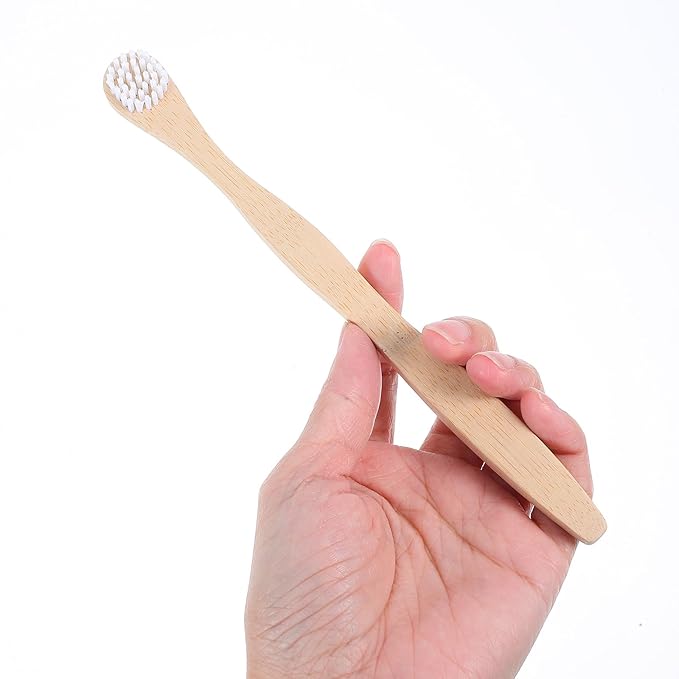 Tongue Scraper Brush for Thorough Mouth Cleaning Removes Bad Breath (White)