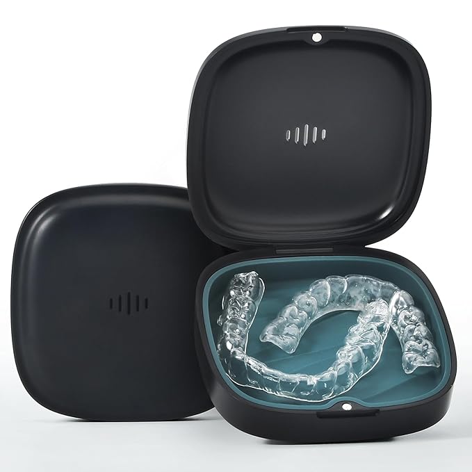 Retainer Case Slim Aligner Case with Vent Holes Removable Inner Tray Silicone for Easy Cleaning (1Pack Black Green)