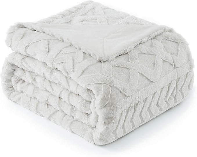 Cozy Bliss Faux Fur Throw Blanket for Couch, Jacquard Fuzzy Plush Soft Thick Winter Throw Blanket for Sofa Bed Living Room Bedroom，60"x80" Beige-StrideForce Fitness