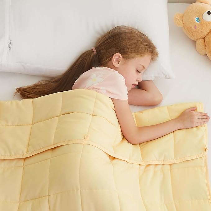 L'AGRATY Weighted Blanket - 36"x48" 5lbs Weighted Blanket Microfiber Material with Glass Beads Small Blanket for All-Season Summer Fall Winter Soft Thick Blanket-StrideForce Fitness