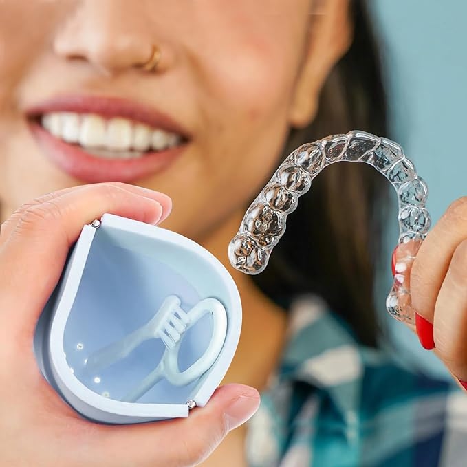 Silicone Retainer Denture Storage Case Holder, Portable Slim Dental Container Cleaning Box with Drain Holes and Leakproof for Aligners, Mouth Guards, Night Guards, Removable Dental Appliances (Blue)