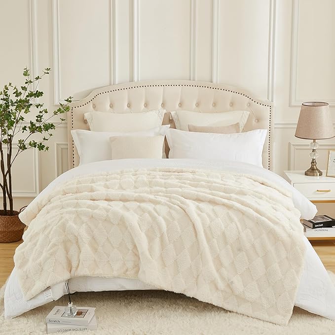 PU MEI Luxury Faux Fur Rabbit Fur Throw Blanket White 90"x80",Plush Reversible Sherpa Blankets,Queen Fuzzy Elegant Blanket Thick Throws for Bed,Washable Bedding Accent Blankets for Sofa Couch Chair-StrideForce Fitness