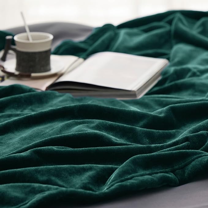 Bedsure Fleece Blankets King Size Emerald Green - Bed Blanket Soft Lightweight Plush Cozy Fuzzy Luxury Microfiber, 108x90 inches-StrideForce Fitness