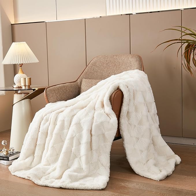 PU MEI Luxury Faux Fur Rabbit Fur Throw Blanket White 90"x80",Plush Reversible Sherpa Blankets,Queen Fuzzy Elegant Blanket Thick Throws for Bed,Washable Bedding Accent Blankets for Sofa Couch Chair-StrideForce Fitness