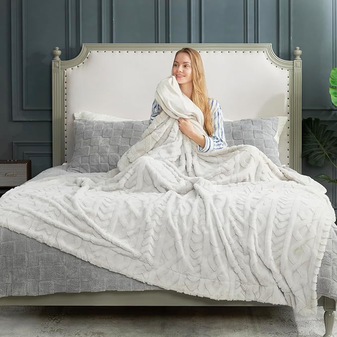 Cozy Bliss Faux Fur Throw Blanket for Couch, Jacquard Fuzzy Plush Soft Thick Winter Throw Blanket for Sofa Bed Living Room Bedroom，60"x80" Beige-StrideForce Fitness