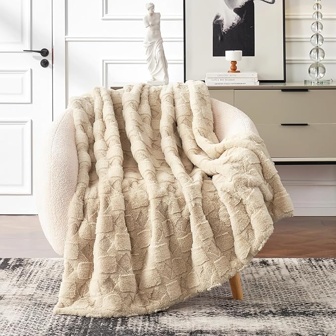 Cozy Bliss Faux Fur Throw Blanket for Couch - Soft Checkered Fuzzy Cozy Throw Gift Blankets for Women,Beige Boho Blanket for Sofa Bedroom Living Room.50 * 60 Inches-StrideForce Fitness