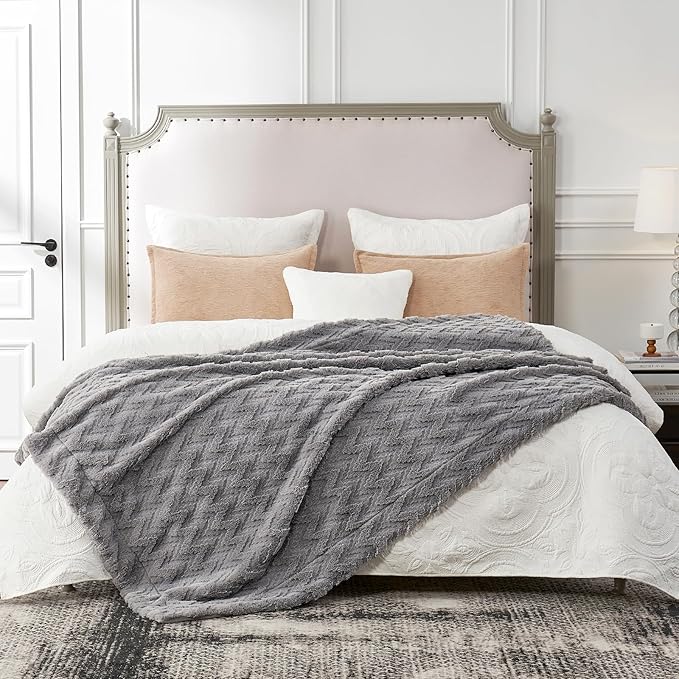 Cozy Bliss Faux Fur Throw Blanket for Couch - Soft Fuzzy Cozy Throw Gift Blankets for Women,Grey Boho Blanket for Sofa Bedroom Living Room.50 * 60 Inches-StrideForce Fitness