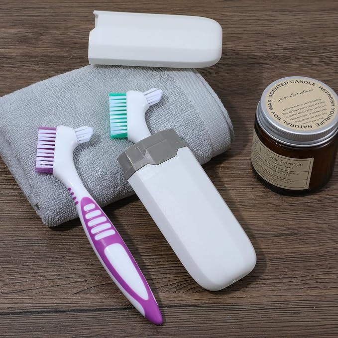 2Pcs Denture Cleaning Brush Kit False Teeth Toothbrushes with 1 White Carrying Case Travel Multi-Layered Soft Bristles Denture Cleaner Ergonomic Rubber Handle(Green and Purple)