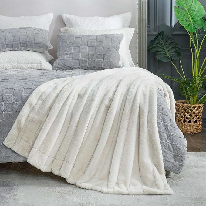 Cozy Bliss Faux Fur Throw Blanket for Couch, Cozy Warm Plush Striped Blanket for Sofa Bedroom Living Room, 90 * 90 Inches Beige-StrideForce Fitness