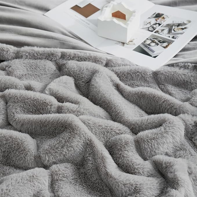 Cozy Bliss Faux Fur Throw Blanket for Couch, Cozy Soft Plush Thick Winter Blanket for Sofa Bedroom Living Room, 60 * 80 Inches Grey-StrideForce Fitness