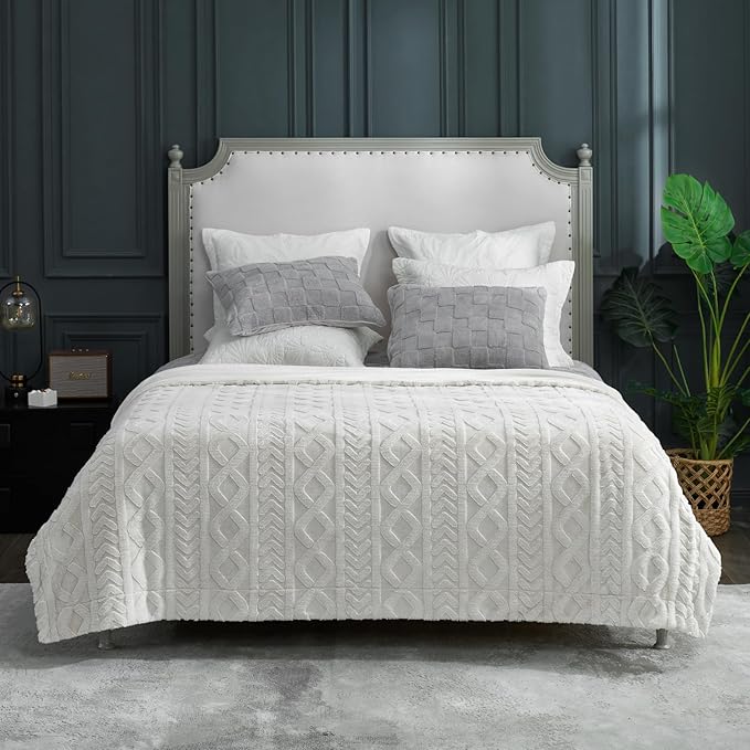 Cozy Bliss Faux Fur Throw Blanket for Couch, Jacquard Fuzzy Plush Soft Thick Winter Throw Blanket for Sofa Bed Living Room Bedroom，60"x80" Beige-StrideForce Fitness