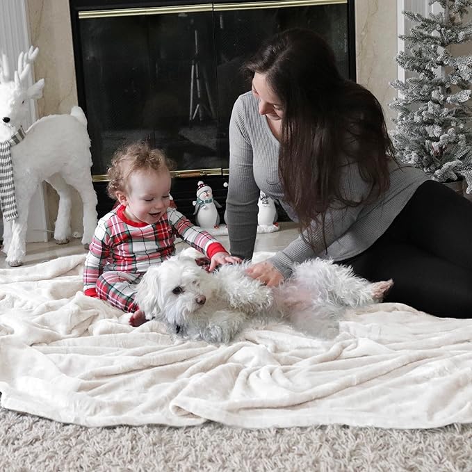 Bedsure White Fleece Throw Blanket - 300GSM Blankets for Couch, Sofa, Bed, Soft Lightweight Plush Cozy Throws for Toddlers, 50x60 inches-StrideForce Fitness