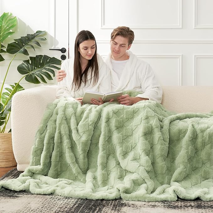 Cozy Bliss Faux Fur Throw Blanket for Couch - Soft Checkered Fuzzy Cozy Throw Gift Blankets for Women,Sage Green Boho Blanket for Sofa Bedroom Living Room.60 * 80 Inches-StrideForce Fitness
