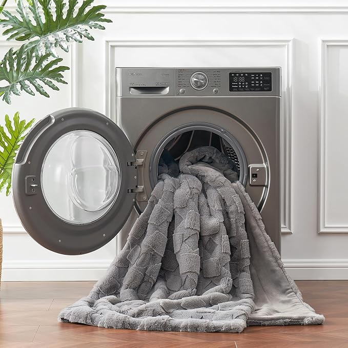 Cozy Bliss Faux Fur Throw Blanket for Couch - Soft Checkered Fuzzy Cozy Throw Gifts Blankets for Women,Grey Boho Blanket for Sofa Bedroom Living Room.50 * 60 Inches-StrideForce Fitness