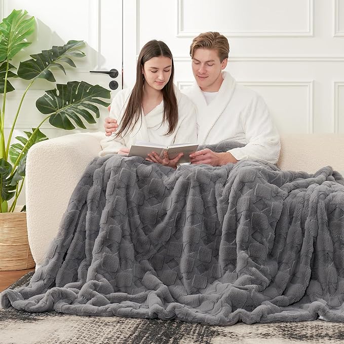 Cozy Bliss Faux Fur Throw Blanket for Couch - Soft Checkered Fuzzy Cozy Throw Gift Blankets for Women,Grey Blanket for Sofa Bedroom Living Room.(60 * 80 Inches,Grey)-StrideForce Fitness