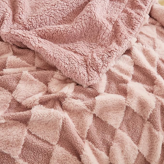 PU MEI Luxury Faux Fur Rabbit Fur Throw Blanket Pink 90"x80",Plush Reversible Sherpa Blankets,Queen Fuzzy Elegant Blanket Thick Throws for Bed,Washable Bedding Accent Blankets for Sofa Couch Chair-StrideForce Fitness