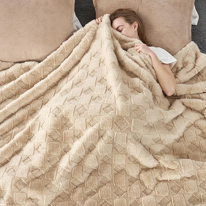 Cozy Bliss Faux Fur Throw Blanket for Couch - Soft Checkered Fuzzy Cozy Throw Gift Blankets for Women,Beige Boho Blanket for Sofa Bedroom Living Room.50 * 60 Inches-StrideForce Fitness